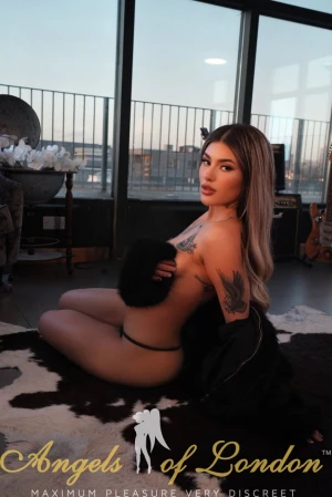 Massandra (21) London Escort
