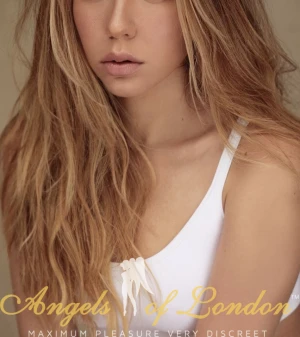 Elarin (21) London Escort
