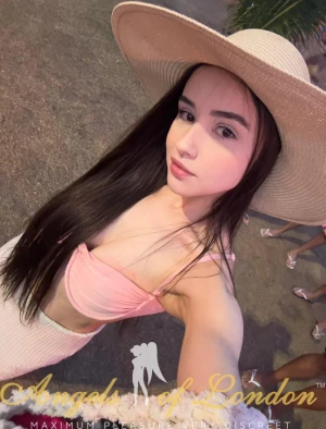 Adallyn (20) London Escort