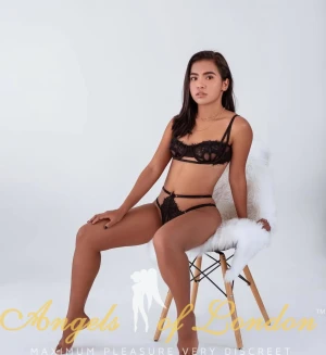 Rahma (24) London Escort