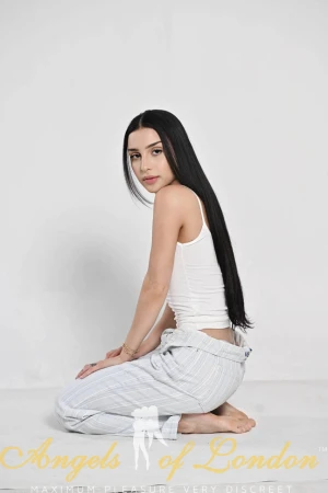 Minilla (20) London Escort