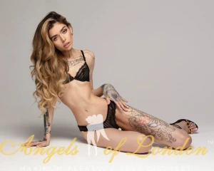 Mikami (21) London Escort