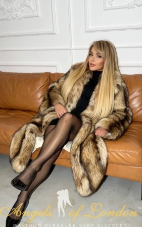 Colenia (24) London Escort