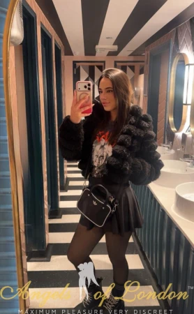 Madyson (25) London Escort