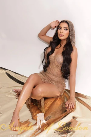 Tetty (26) London Escort