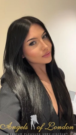 Pera (23) London Escort