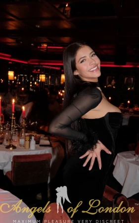 Cuddles (20) London Escort