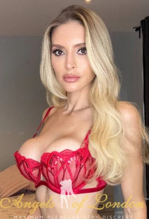 Kameya (30) London Escort