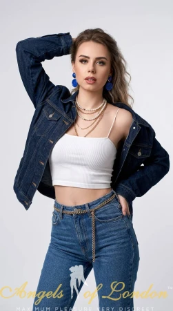 Ale (21) London Escort