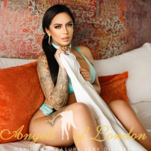 Esalla (23) London Escort