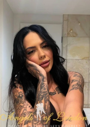 Esalla (23) London Escort