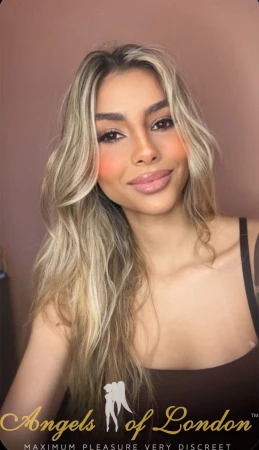 Ezora (23) London Escort