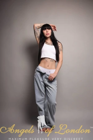 Olysee (19) London Escort