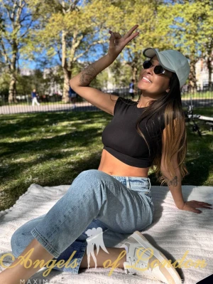 Zharra (29) London Escort