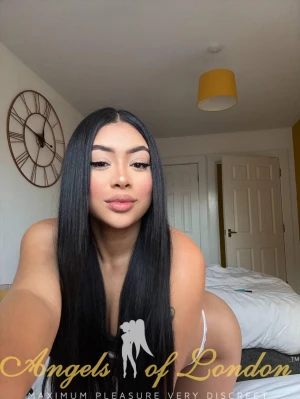 Josefa (21) London Escort