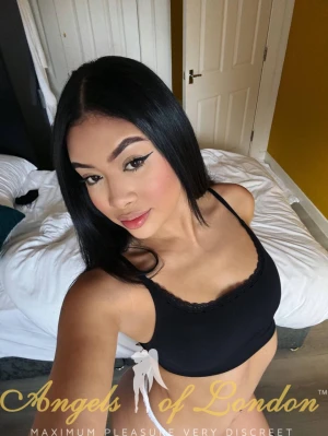 Josefa (21) London Escort