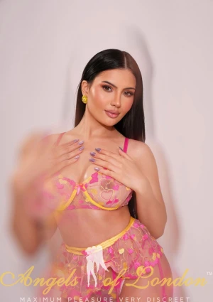 Pera (23) London Escort