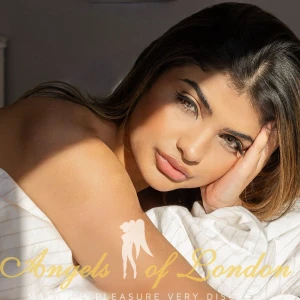 Niranya (23) London Escort