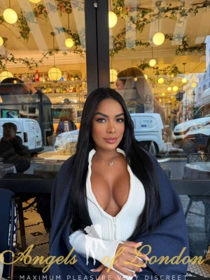 Esprit (22) London Escort