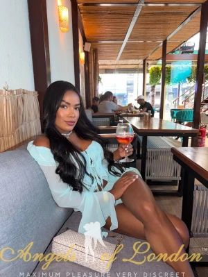 Esprit (22) London Escort