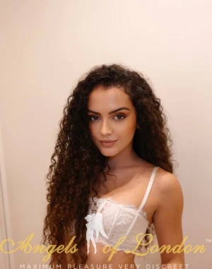 Latifa (19) London Escort