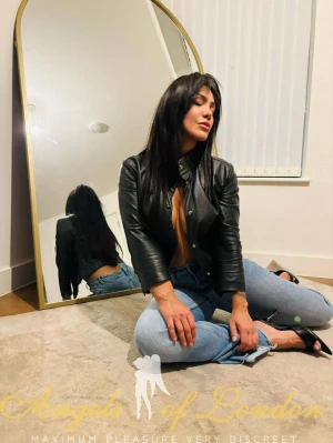Sylgia (30+) London Escort
