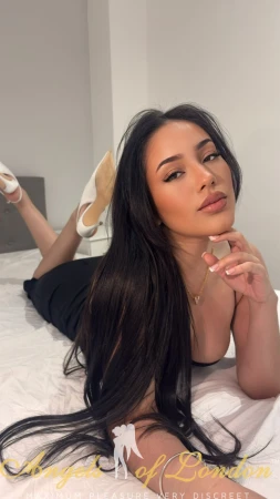 Insta (25) London Escort