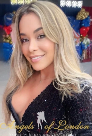 Salvadora London Escort