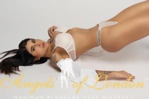 Faruzan (25) London Escort