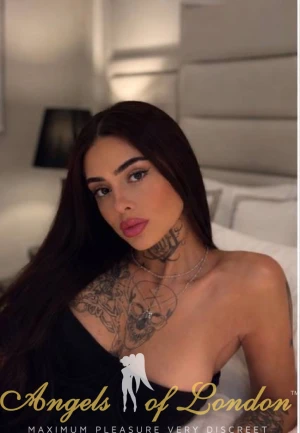 Melda (22) London Escort