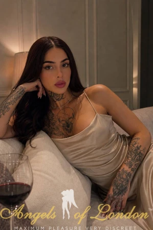 Melda (22) London Escort