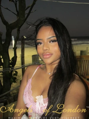 Zargoza (18) London Escort