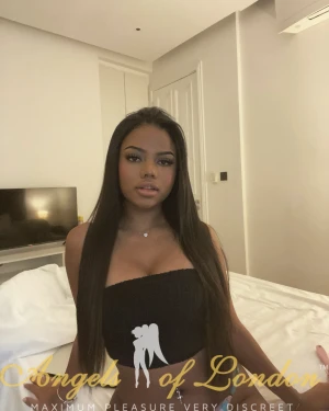 Zargoza (18) London Escort