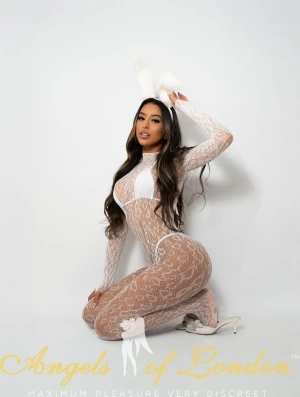 Minta (22) London Escort