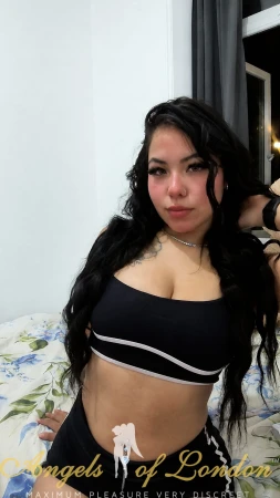 Calvina (22) London Escort