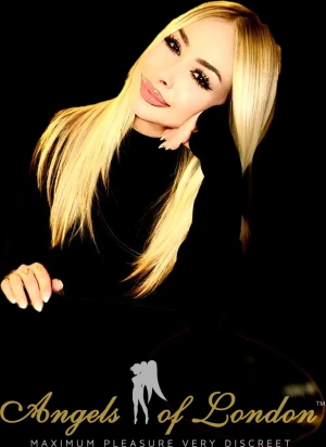 Cozy (24) London Escort
