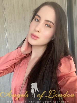 Jolina (20) London Escort