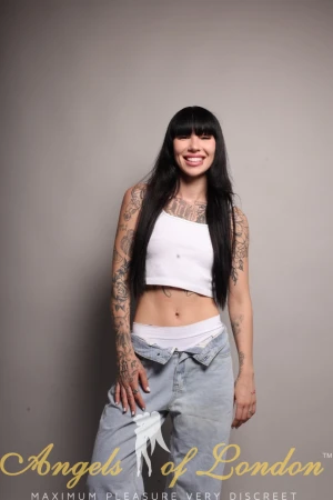 Olysee (19) London Escort