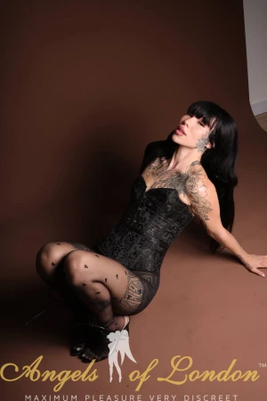 Olysee (19) London Escort
