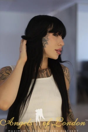 Olysee (19) London Escort