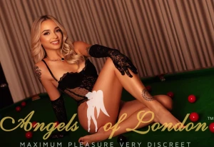 Bumble (21) London Escort