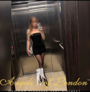 Cosmina (27) London Escort