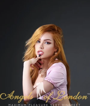 Mavie (24) London Escort