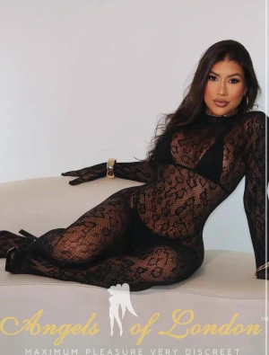 Herbal (22) London Escort