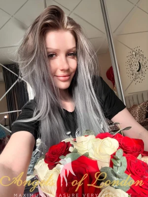 Navenka (24) London Escort