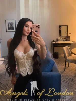 Aizere (30+) London Escort