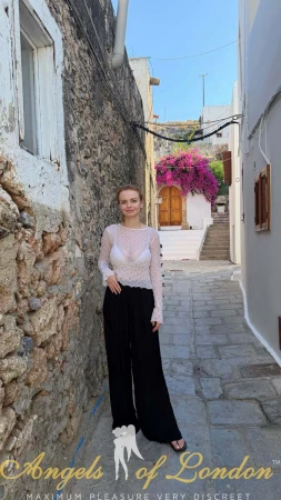 Rielle (24) London Escort