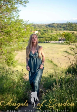Essie (29) London Escort