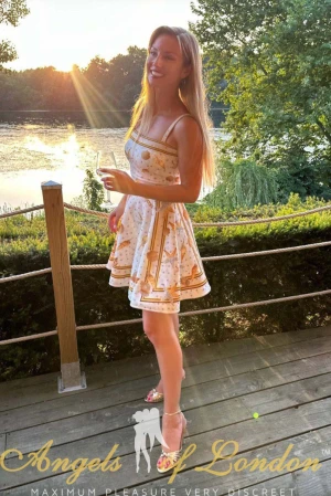 Essie (29) London Escort