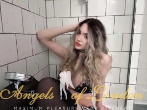 Apple (20) London Escort